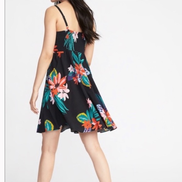 Fit & Flare Black Floral Cami Dress size L - Picture 2 of 7